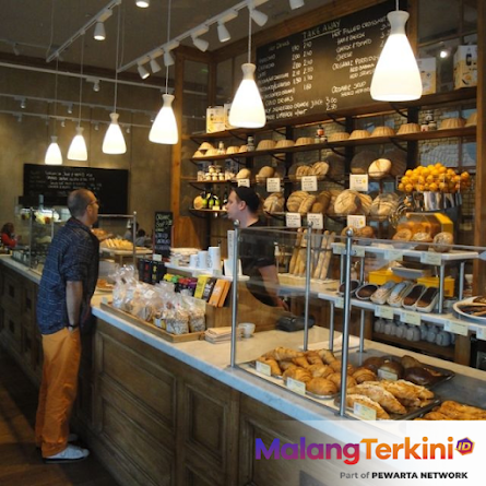 Sweet Secrets of Cilacap: Ameera Bakery's Hidden Charm